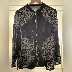 Citron Brand. Size large. Black. Brocade pattern. Smoke/pet free home.